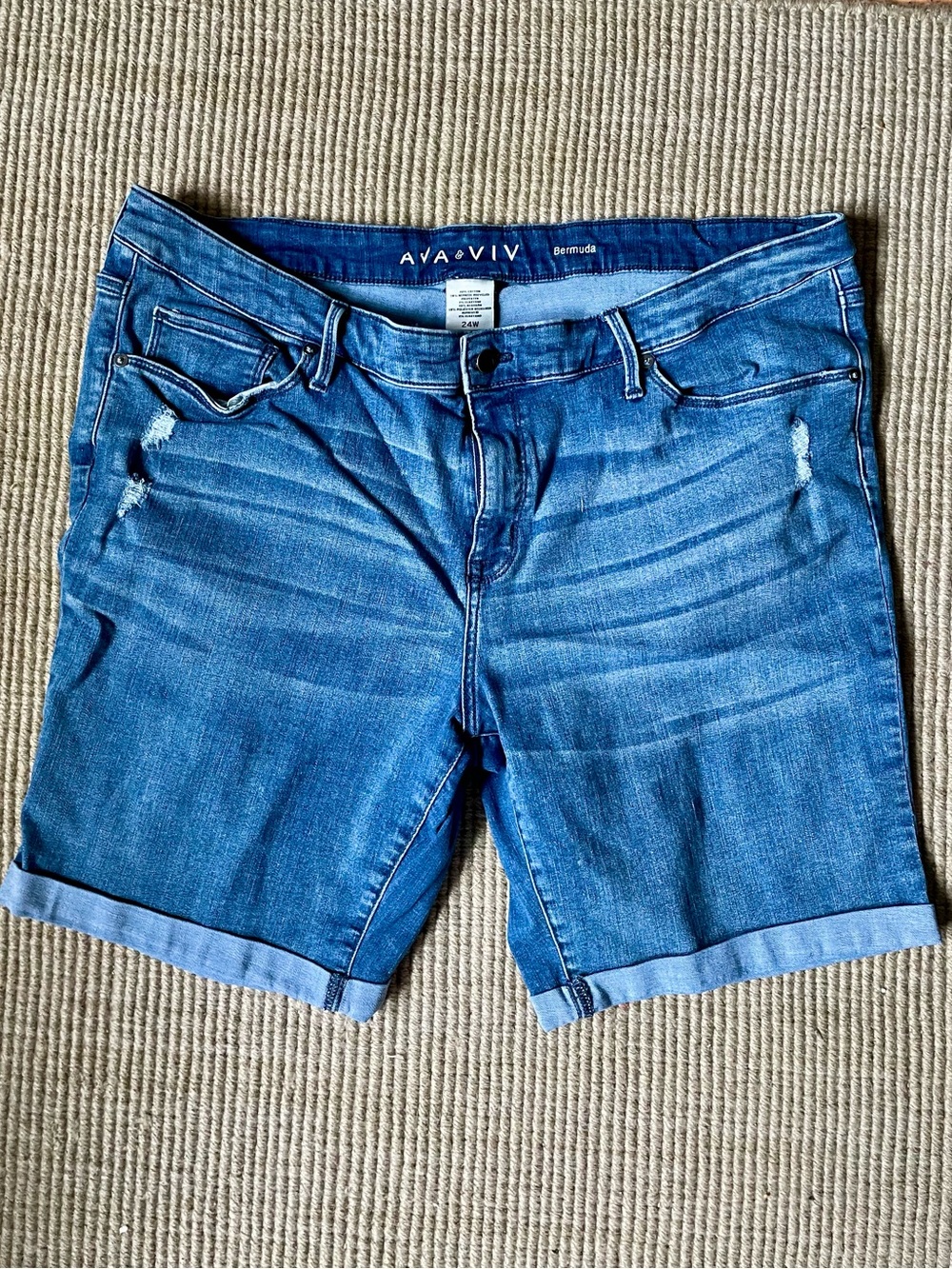 Ava & Viv Light Distressed Blue Bermuda Denim Shorts